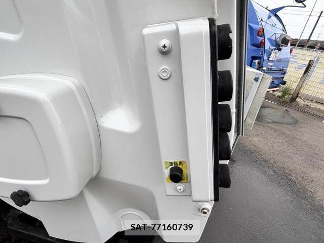 Isuzu ELF TRUCK 2013-09 7722975-9