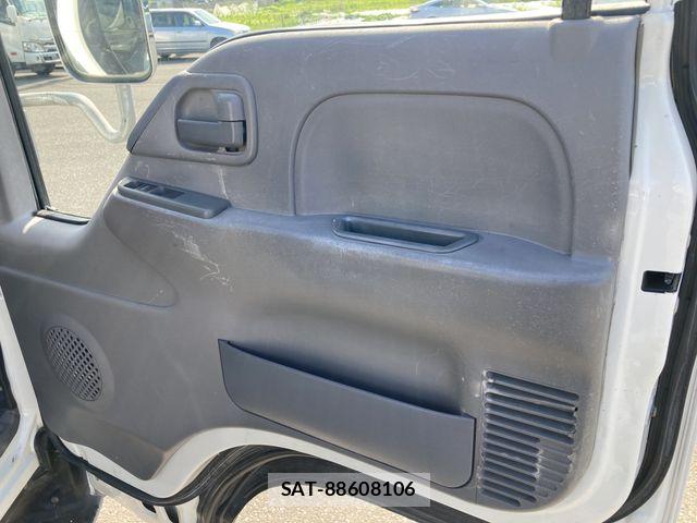 Isuzu ELF TRUCK 2013-08 7723027-9