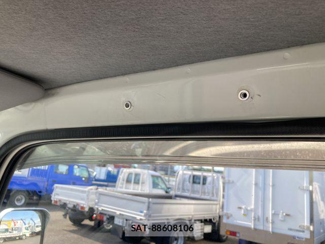 Isuzu ELF TRUCK 2013-08 7723027-10