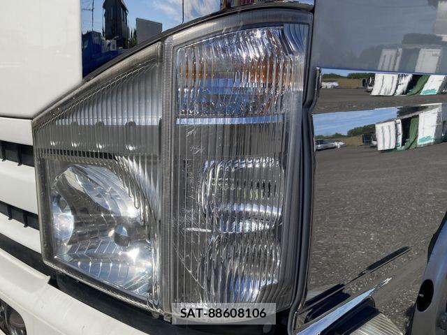 Isuzu ELF TRUCK 2013-08 7723027-15
