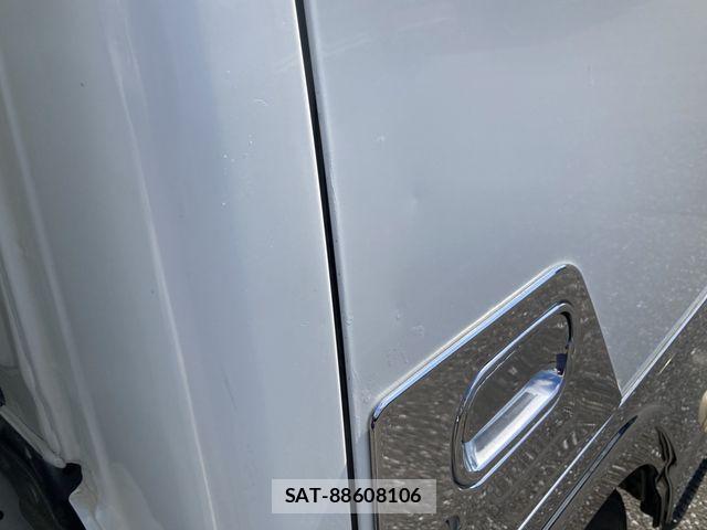 Isuzu ELF TRUCK 2013-08 7723027-16