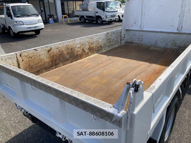 Isuzu ELF TRUCK 2013-08 7723027-18