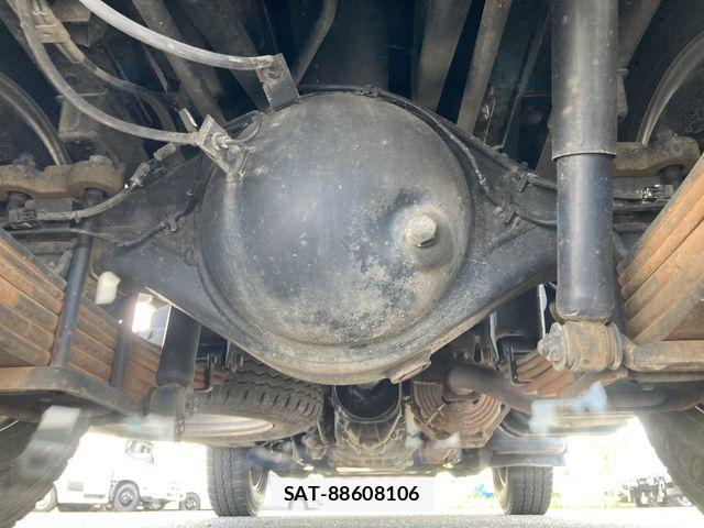 Isuzu ELF TRUCK 2013-08 7723027-19