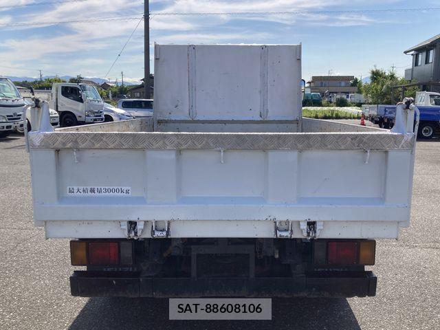 Isuzu ELF TRUCK 2013-08 7723027-4