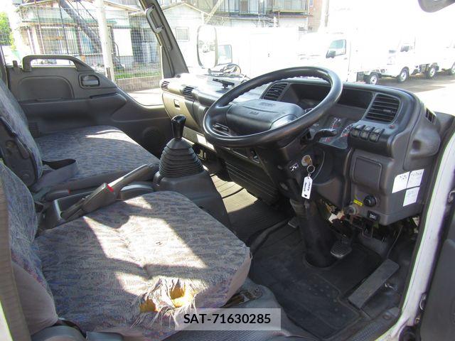 Isuzu ELF TRUCK 2004-04 7723034-9