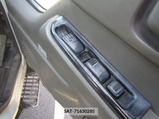 Isuzu ELF TRUCK 2004-04 7723034-16