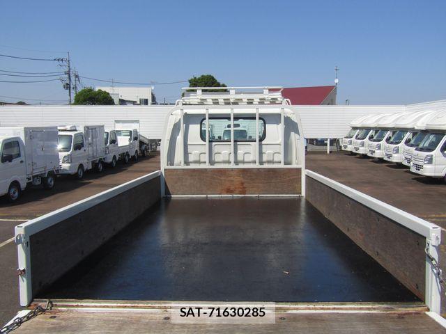 Isuzu ELF TRUCK 2004-04 7723034-8
