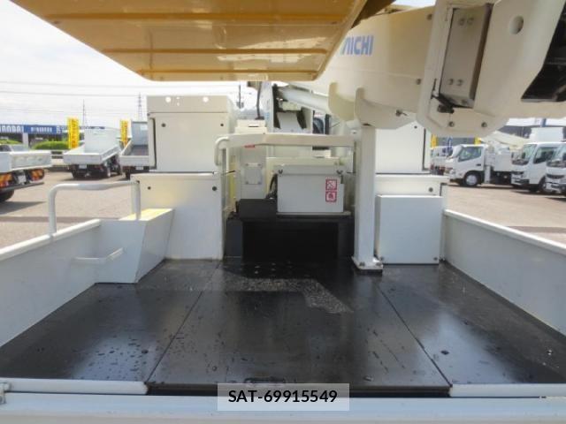 Isuzu ELF TRUCK 2016-03 7722996-18