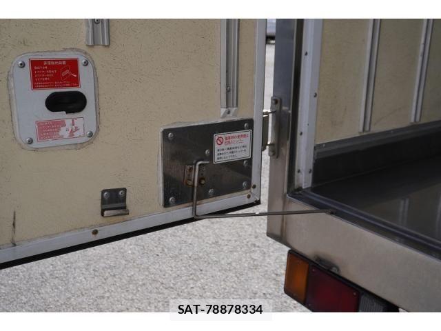 Isuzu ELF TRUCK 2016-03 7722989-24