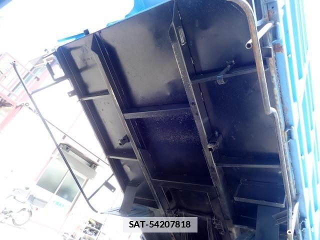 Isuzu ELF TRUCK 2006-04 7722988-11
