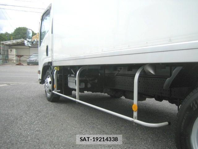 Isuzu ELF TRUCK 2020-02 7722972-12