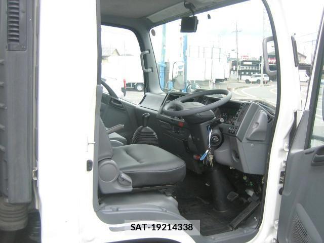 Isuzu ELF TRUCK 2020-02 7722972-23