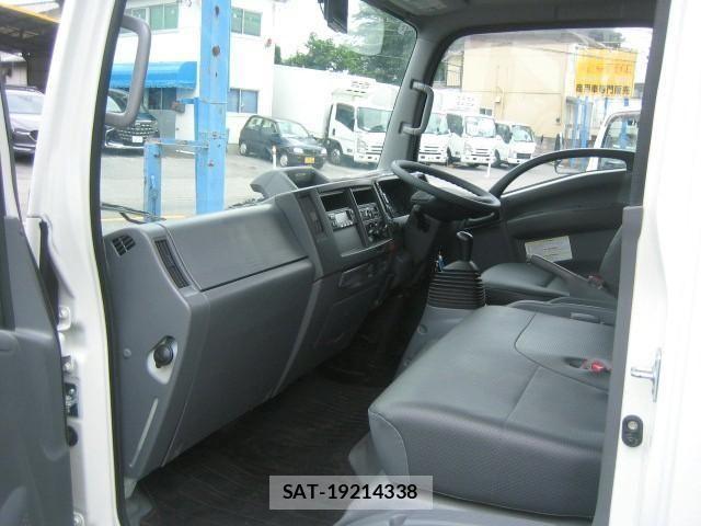 Isuzu ELF TRUCK 2020-02 7722972-24
