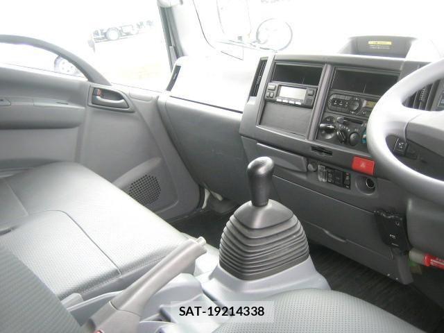 Isuzu ELF TRUCK 2020-02 7722972-25