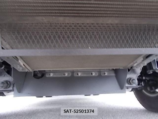 Isuzu ELF TRUCK 2019-11 7723013-13
