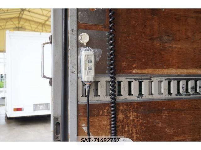 Isuzu ELF TRUCK 2011-03 7723006-23
