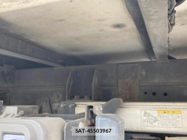 Isuzu ELF TRUCK 2012-06 7723025-14