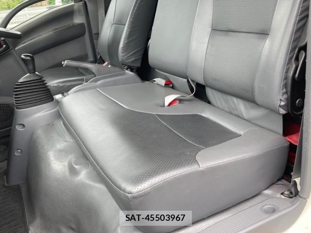 Isuzu ELF TRUCK 2012-06 7723025-19