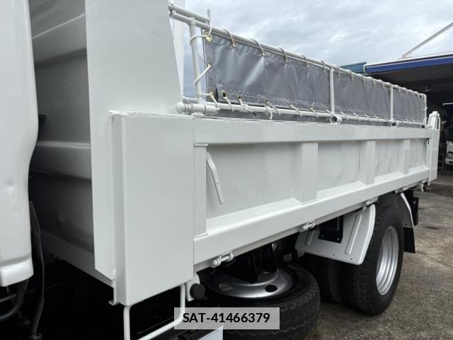 Isuzu ELF TRUCK 2010-06 7723011-23