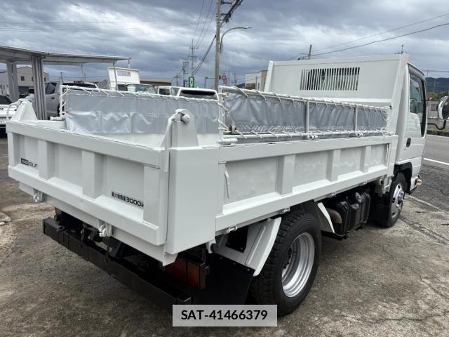 Isuzu ELF TRUCK 2010-06 7723011-2