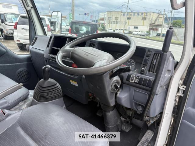 Isuzu ELF TRUCK 2010-06 7723011-5