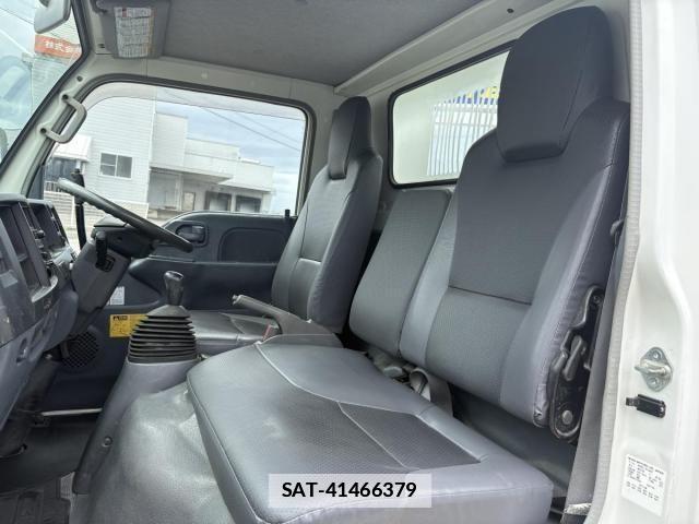 Isuzu ELF TRUCK 2010-06 7723011-6
