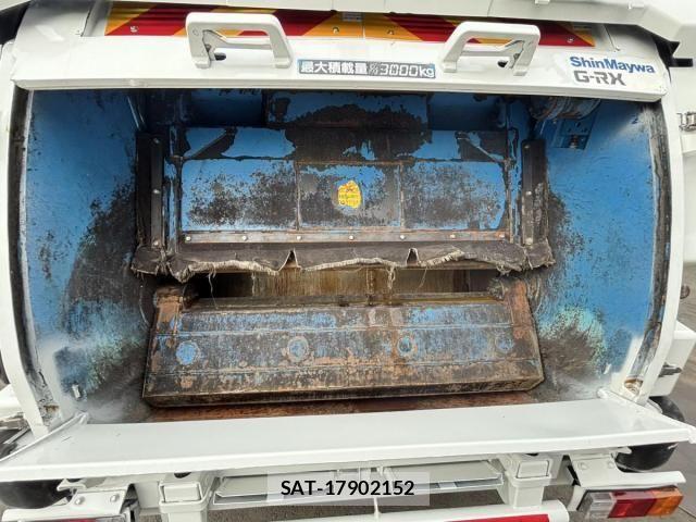 Isuzu ELF TRUCK 2013-11 7722987-15