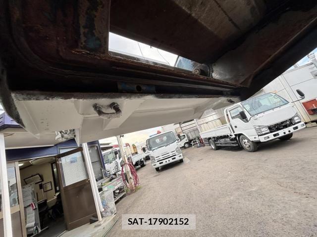 Isuzu ELF TRUCK 2013-11 7722987-18