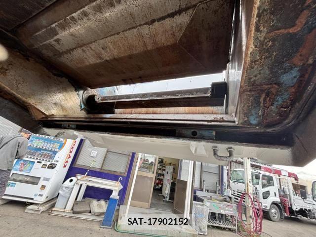 Isuzu ELF TRUCK 2013-11 7722987-20