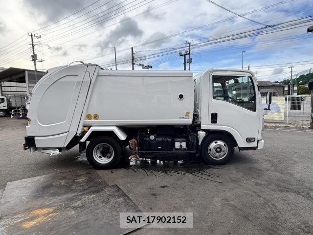 Isuzu ELF TRUCK 2013-11 7722987-3