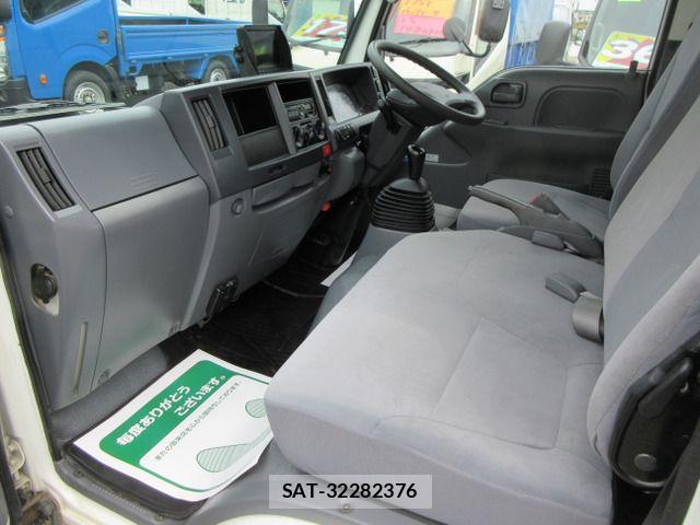 Isuzu ELF TRUCK 2015-03 7723026-11