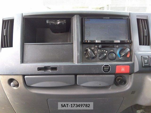 Isuzu ELF TRUCK 2015-04 7723024-16