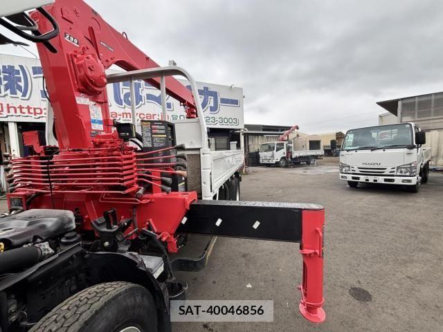 Isuzu ELF TRUCK 2014-12 7722984-18