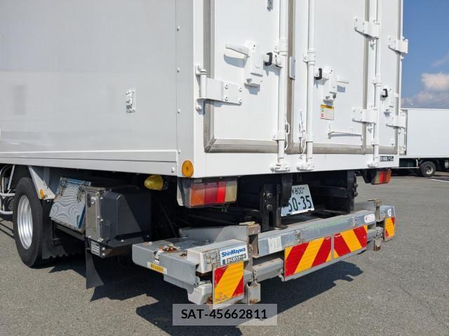 Isuzu ELF TRUCK 2019-02 7722961-4