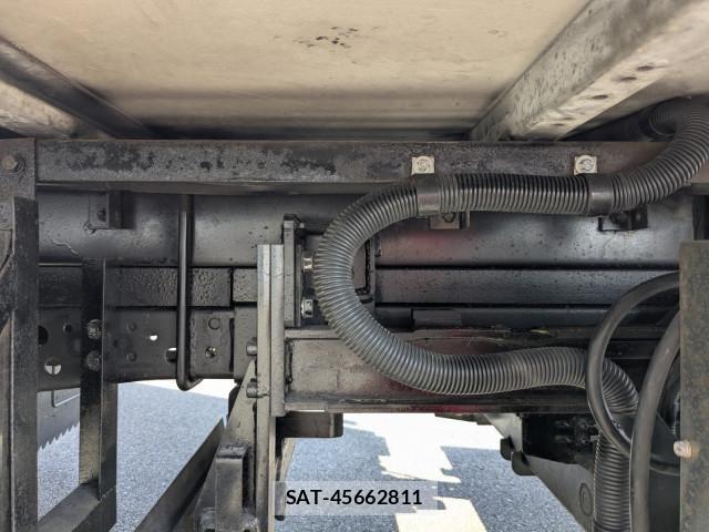 Isuzu ELF TRUCK 2019-02 7722961-8