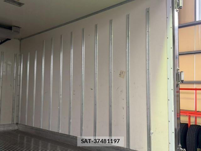 Isuzu ELF TRUCK 2016-05 7723022-10