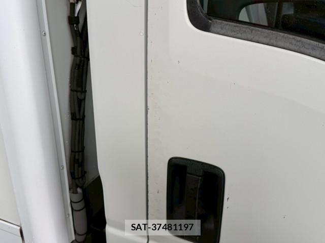 Isuzu ELF TRUCK 2016-05 7723022-24