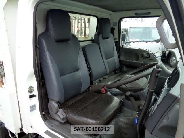 Isuzu ELF TRUCK 2019-08 7723002-4