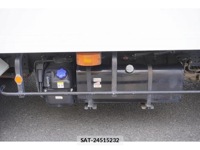 Isuzu ELF TRUCK 2021-01 7723019-25