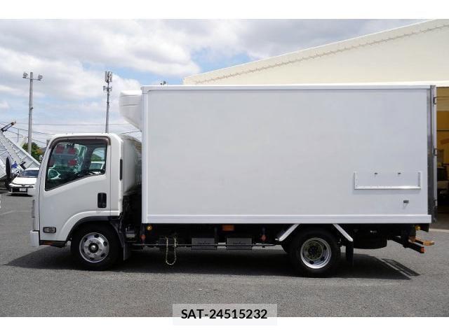 Isuzu ELF TRUCK 2021-01 7723019-2