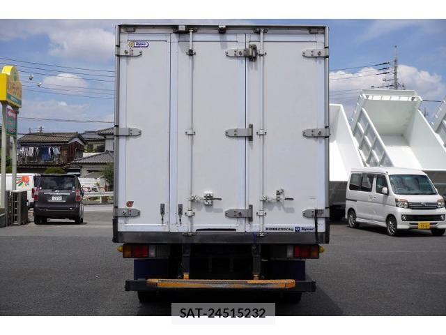 Isuzu ELF TRUCK 2021-01 7723019-3