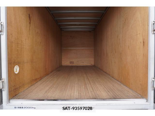 Isuzu ELF TRUCK 2019-03 7722990-18