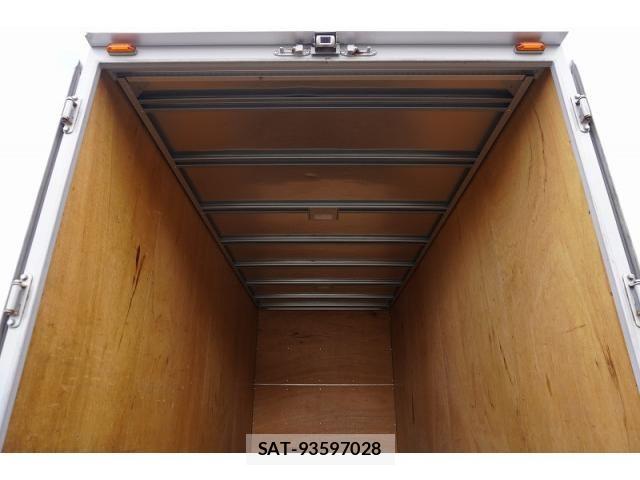 Isuzu ELF TRUCK 2019-03 7722990-19