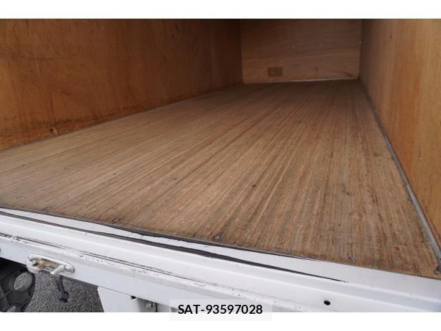 Isuzu ELF TRUCK 2019-03 7722990-20