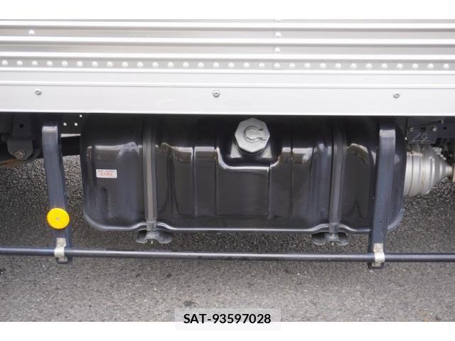 Isuzu ELF TRUCK 2019-03 7722990-26
