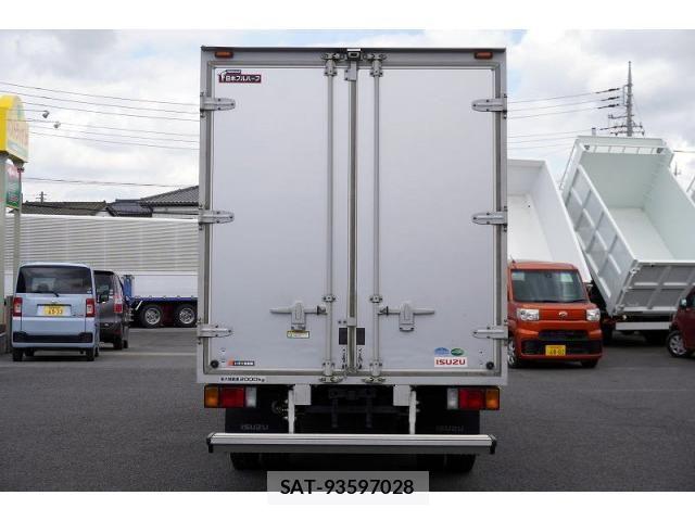 Isuzu ELF TRUCK 2019-03 7722990-3