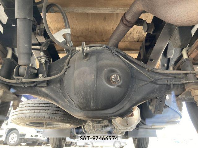 Isuzu ELF TRUCK 2019-03 7723004-19