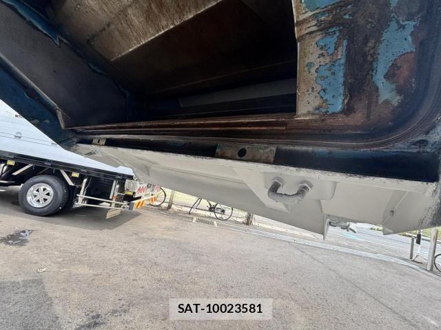 Isuzu ELF TRUCK 2013-11 7722981-20