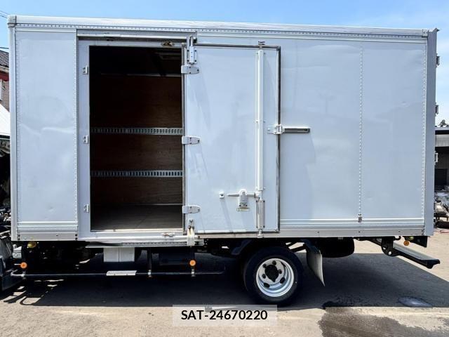 Isuzu ELF TRUCK 2012-11 7723028-11