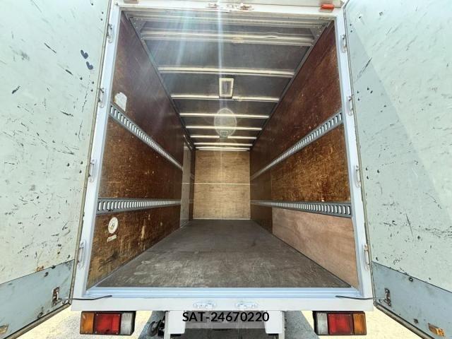 Isuzu ELF TRUCK 2012-11 7723028-17